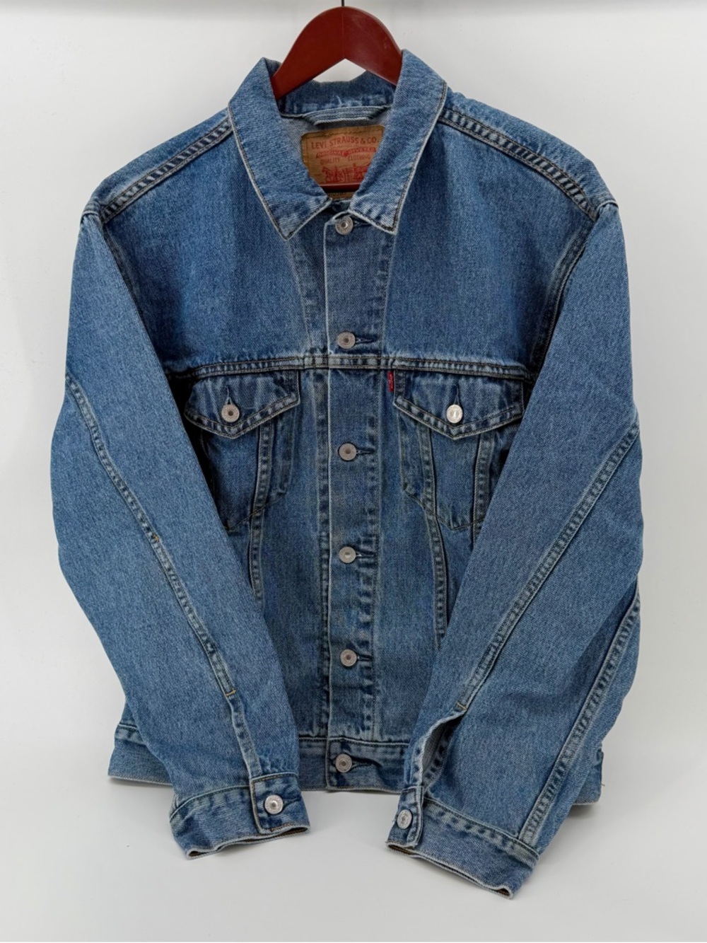 Vtg Levis (M) 70507 Relaxed Denim Trucker Jacket Custom Embroidered Bald Eagle